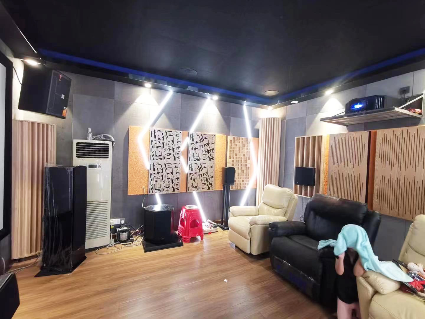 싱가포르 천공 된 사운드 흡수 모듈 저주파 목재 디퓨저 사운드 흡수 벽 패널 녹음 스튜디오/홈 시어터